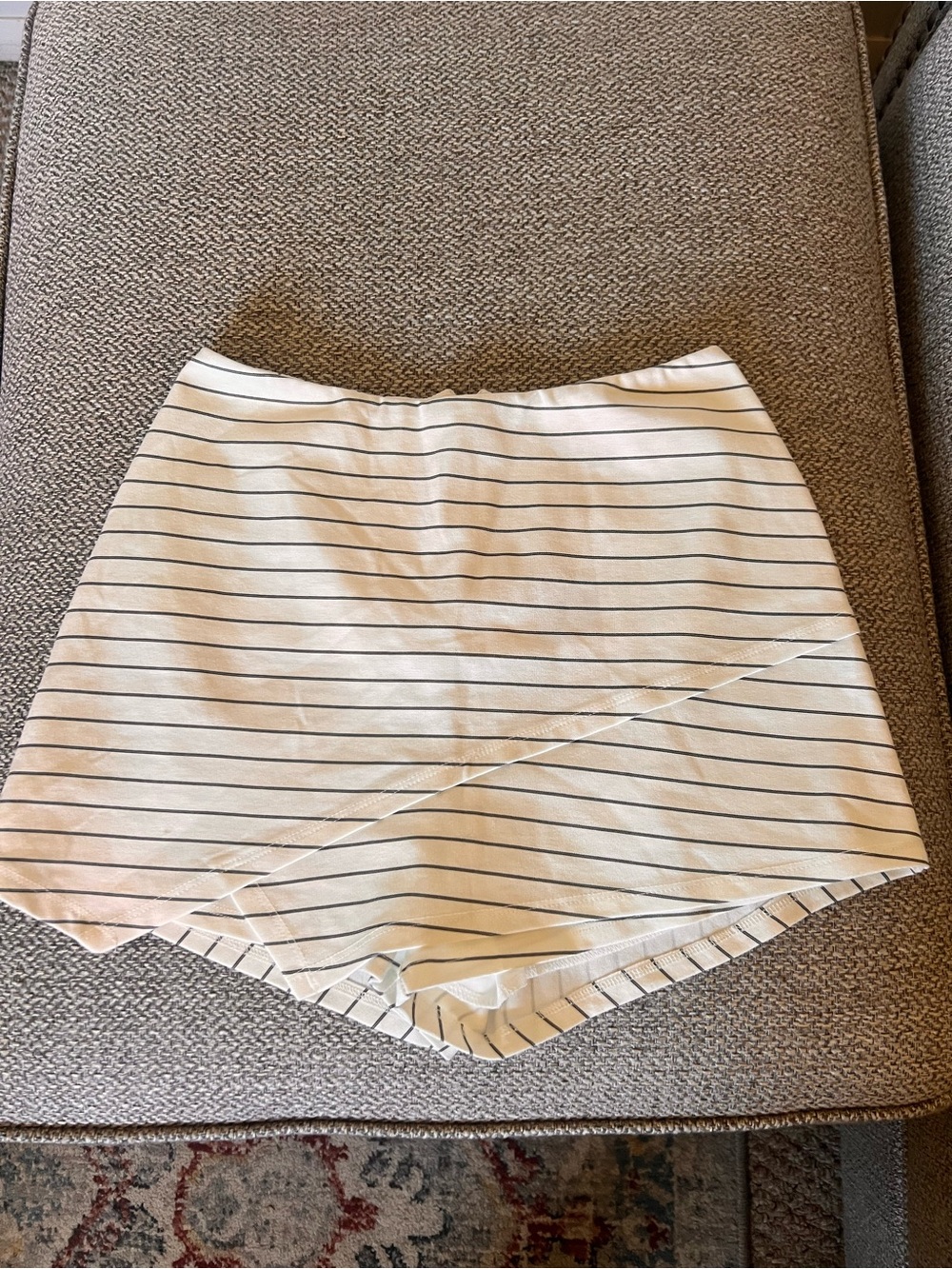 NWT black and white skort